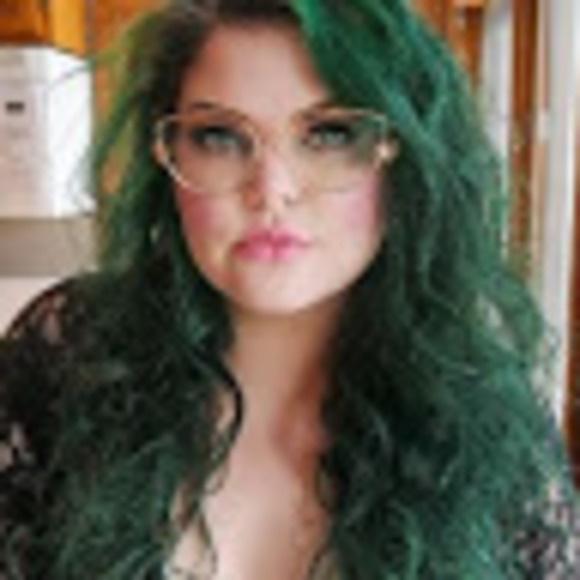 Meet your Posher, Emm - Picture 1 of 1